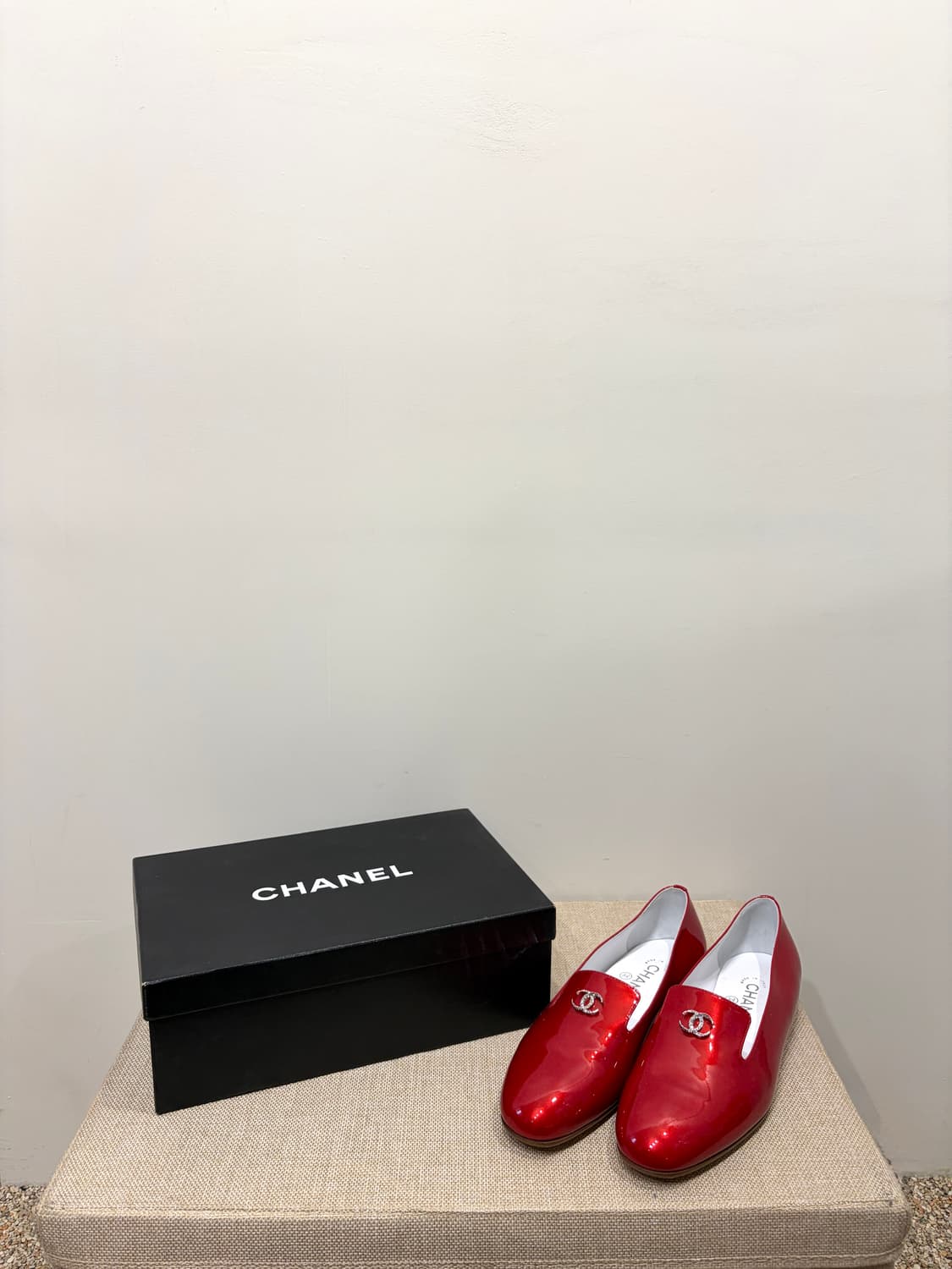 CHANEL 샤넬 페이턴트 레더 로퍼 상품이미지1