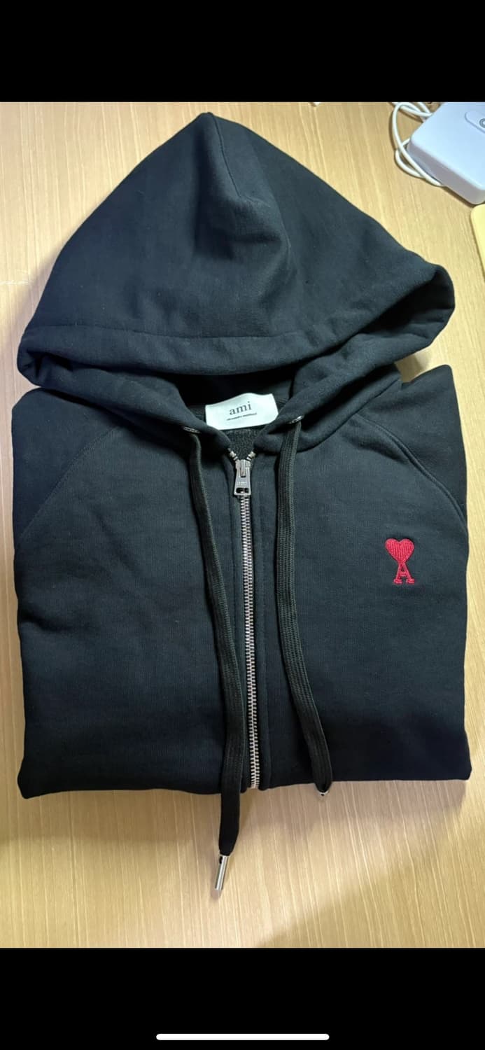아미 AMI 하트 로고 블랙 후드집업 상품이미지1