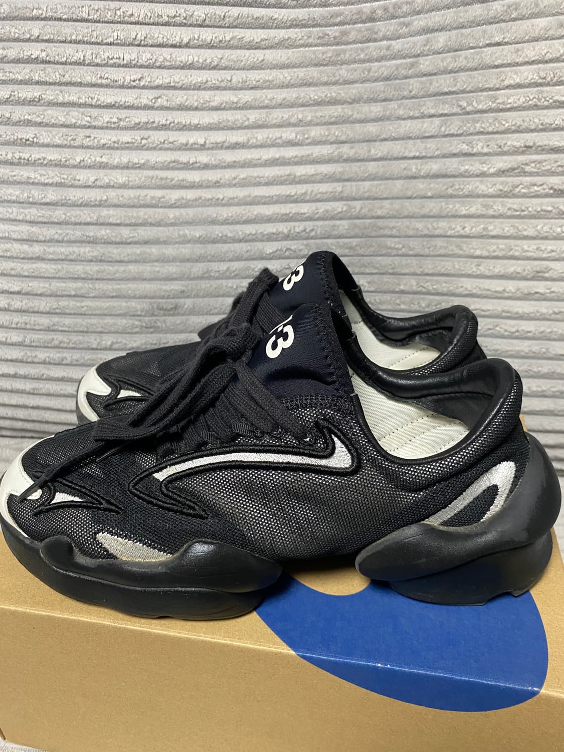 Y-3 렌 260 레어템 매물절대없음 희소성 상품이미지2