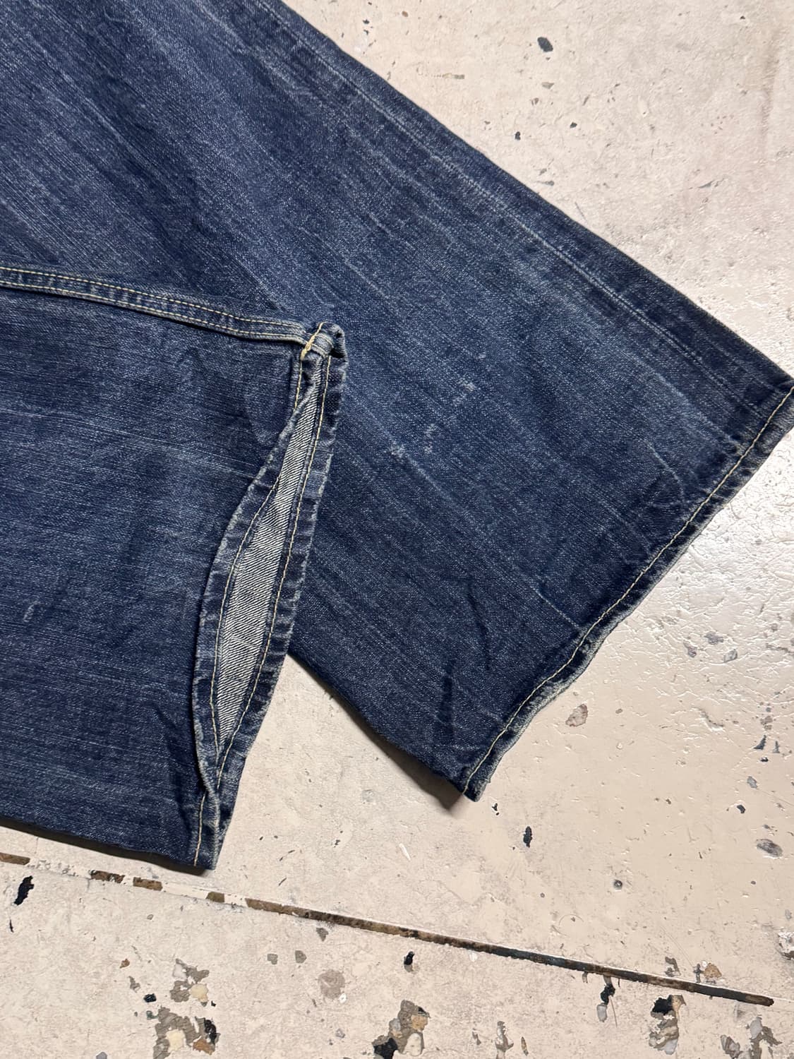 JPN 비즈 스컬 자수 워싱 데님팬츠  상품이미지7