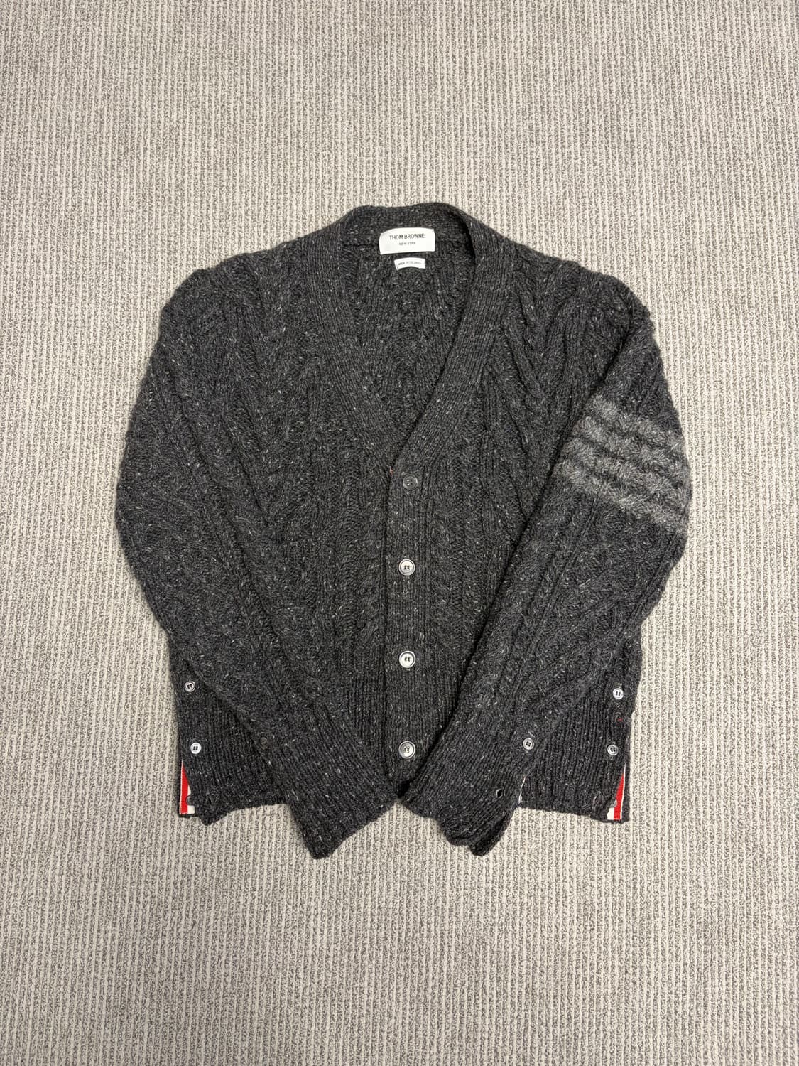 [새상품급, 3] 톰브라운 아란 케이블 가디건 상품이미지1