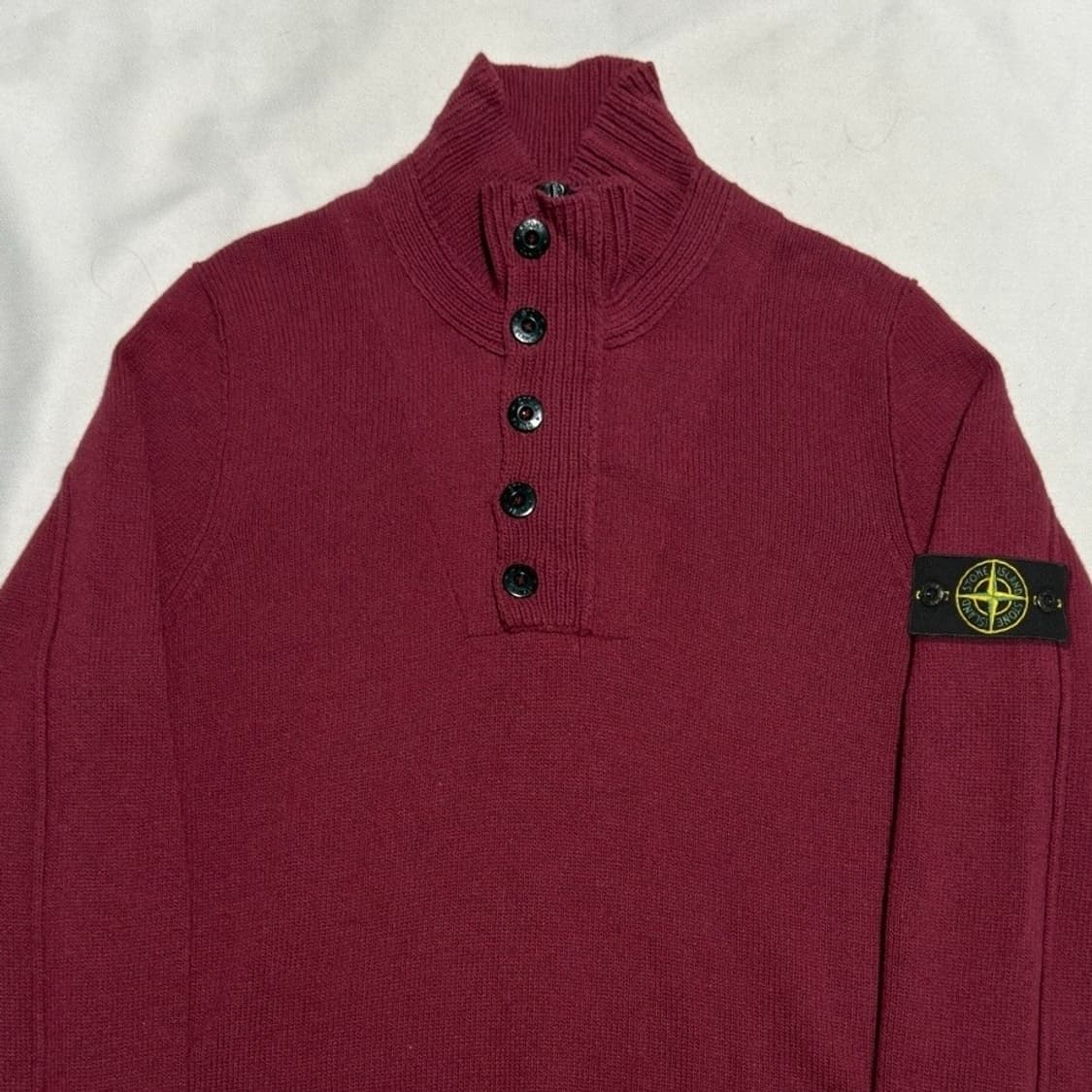 M 스톤아일랜드 패치와펜 버건디 반집업 니트 상품이미지1