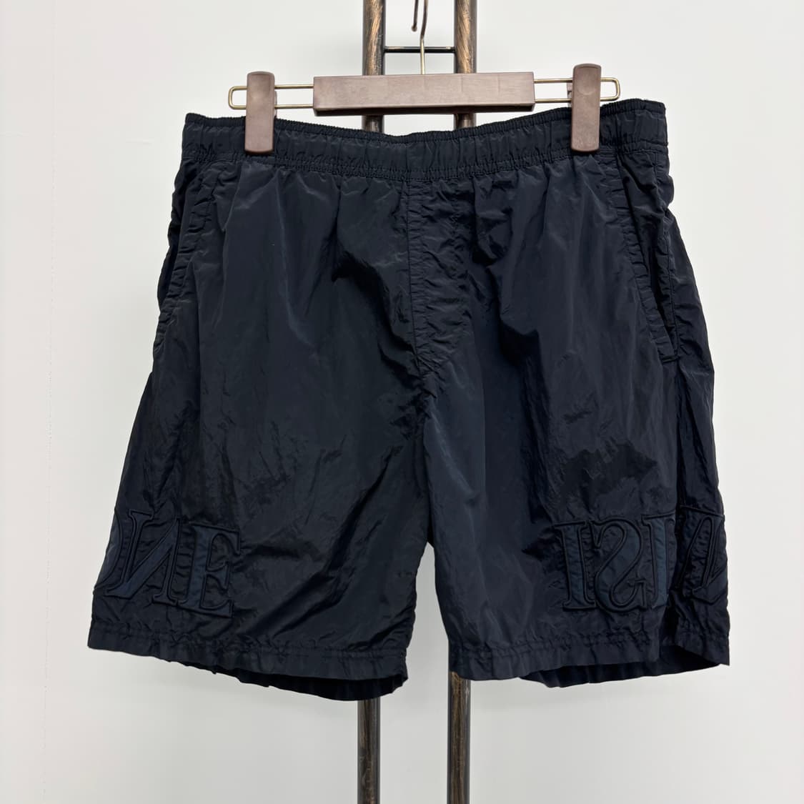 [M]스톤아일랜드 자수 반바지 상품이미지1