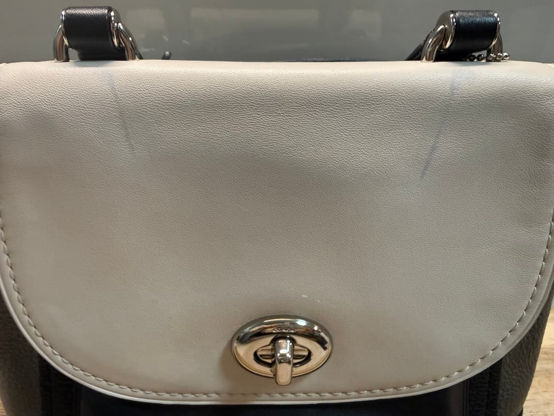 코치 블랙  화이트 가죽 3way 턴록 백팩 상품이미지3