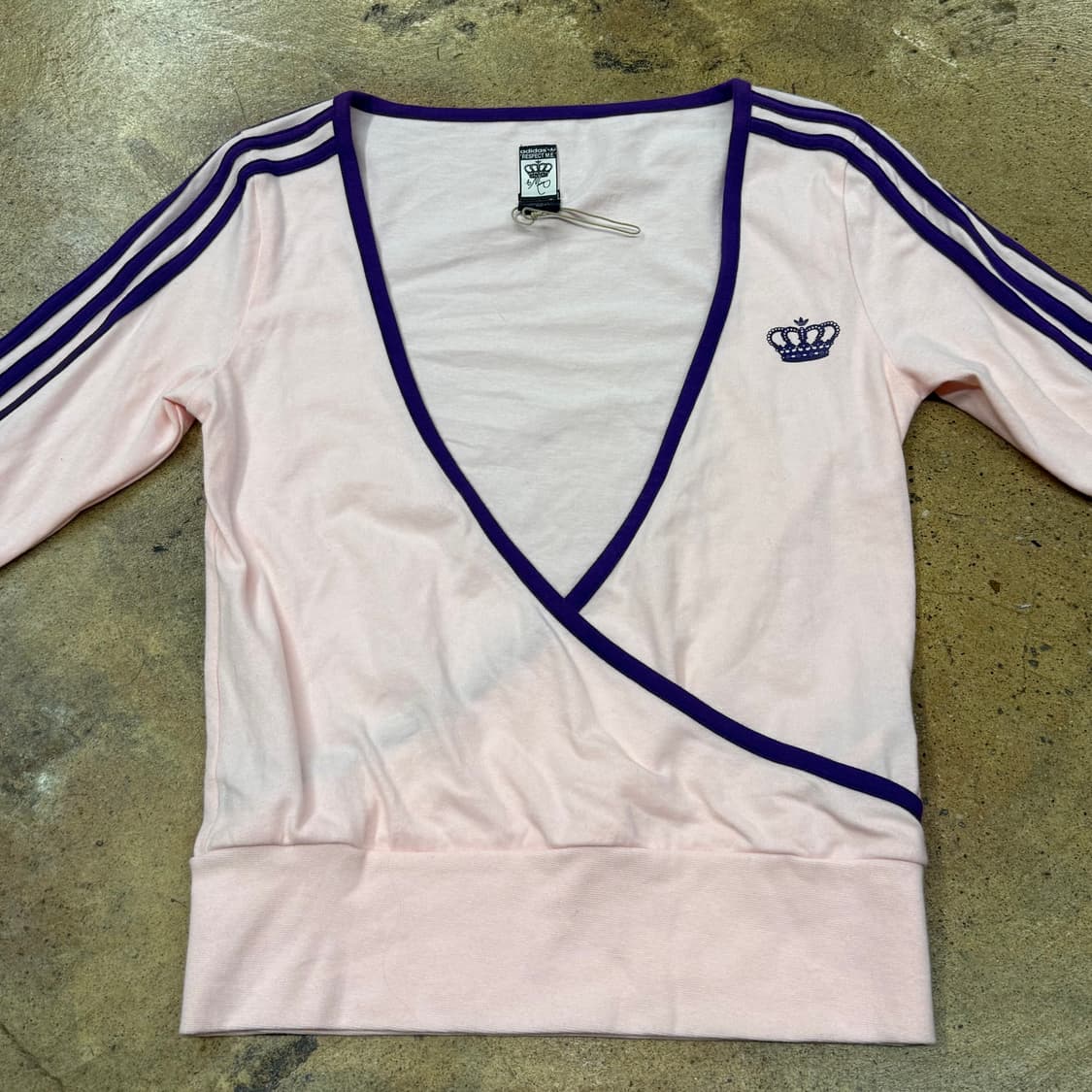 아디다스 딸기우유 핑크 퍼플 트랙탑 요가 플라테스 운동복 브이넥 긴팔티 상품이미지3