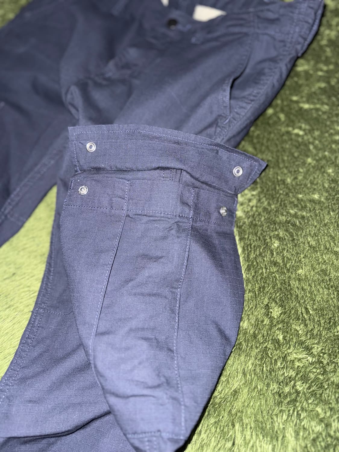 [30X32] 칼하트 WIP 루즈 핏 립스탑 카고 팬츠 네이비 상품이미지5