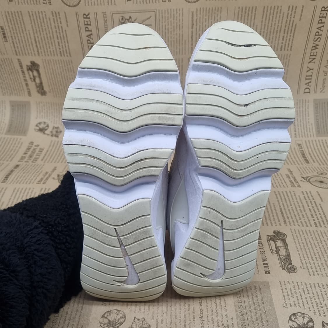 나이키 라이즈 365 2 여성운동화240 상품이미지3