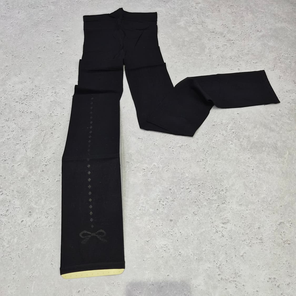 블랙 리본 포인트 9부 레깅스 상품이미지1