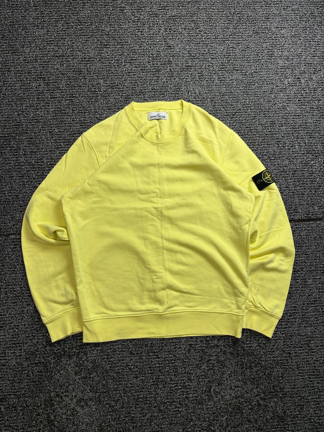 스톤아일랜드 정품 옐로우 라운드넥 스웻셔츠 2514 상품이미지2
