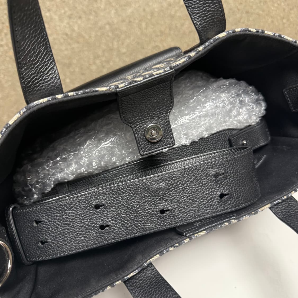 [정품]디올 오블리크 새들 토트백 베이지 블랙 상품이미지4