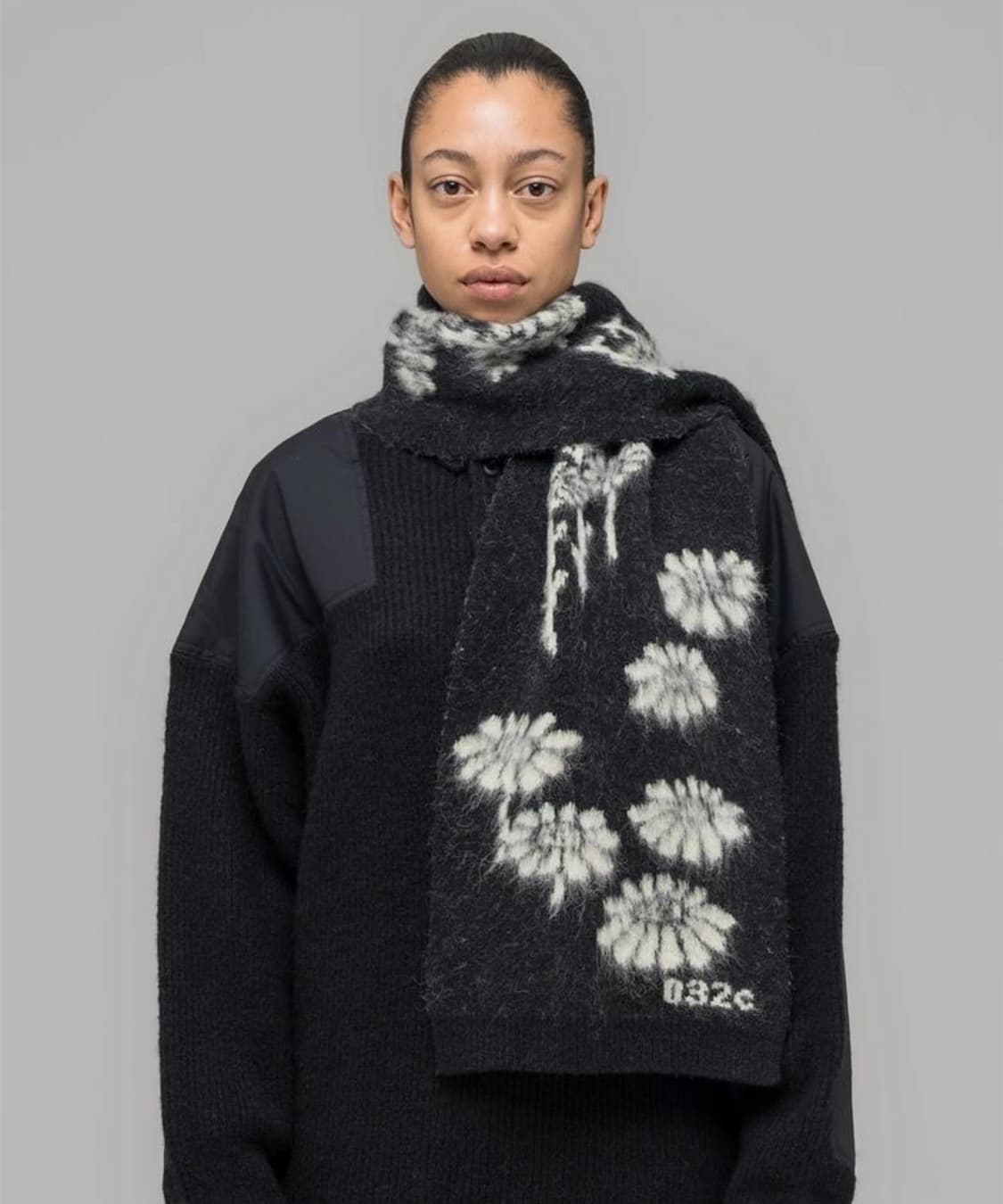 032c 멜팅 데이지 스카프 블랙 포스퍼 그린 상품이미지1