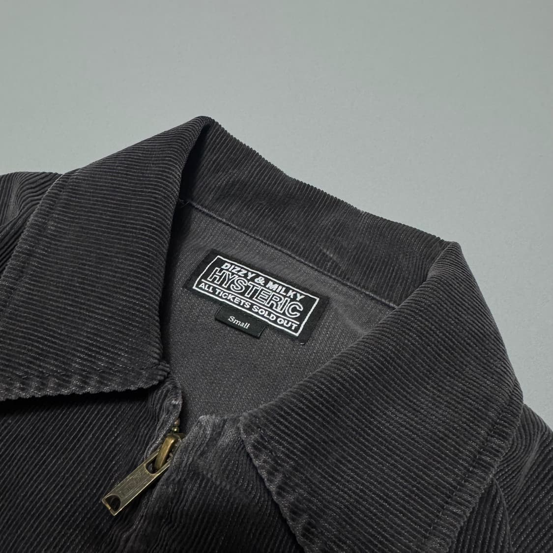 히스테릭글래머 차콜그레이컬러 자수 패치 칼리지 코듀로이 자켓  상품이미지3