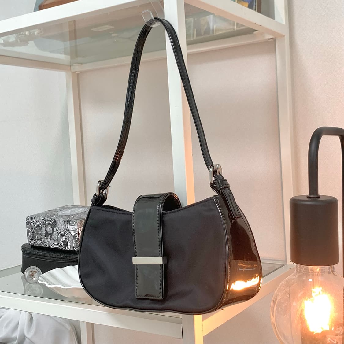 영국 빈지티백 asos 버클 페이던트 숄더백 가방 블랙 90s y2k 상품이미지4