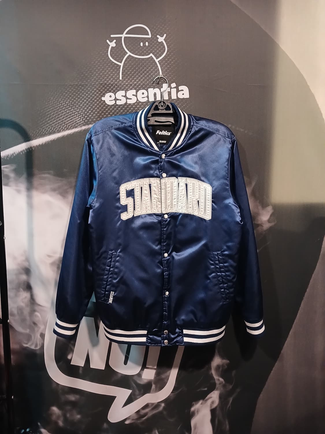 펠틱스 빅로고 누빔 바시티 자켓 상품이미지1