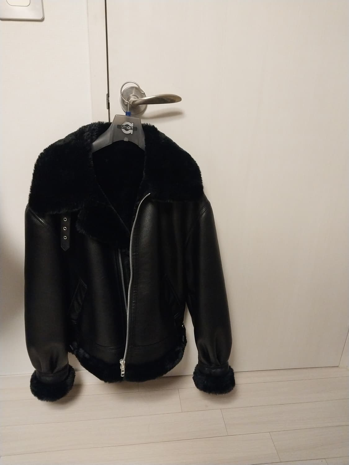 론트 비건레더 무스탕 블랙 상품이미지4