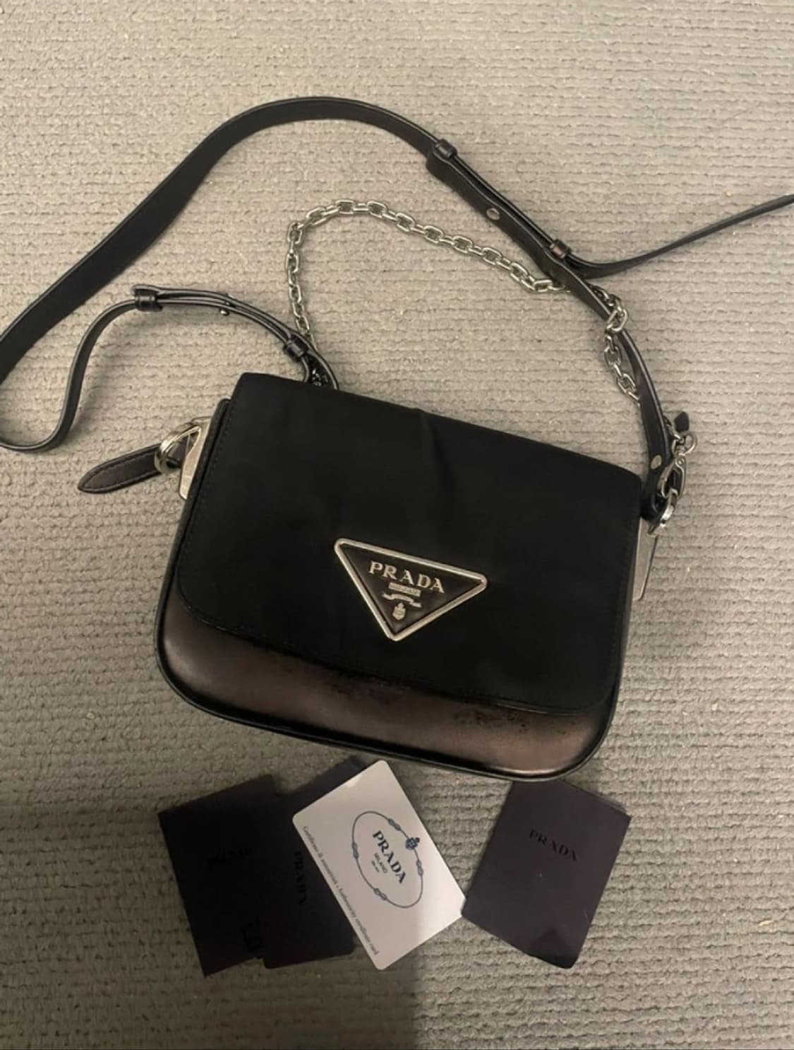 프라다 체인 크로스백 상품이미지1