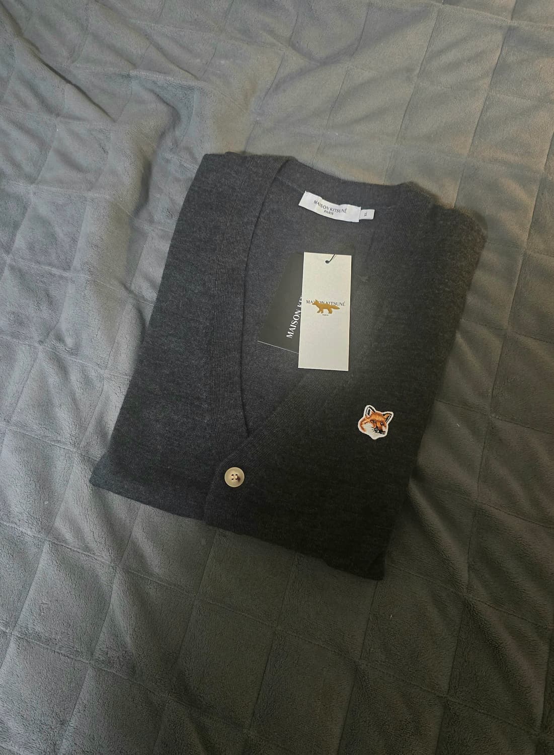메종키츠네 폭스 헤드 가디건 
앤트러사이트 멜란지 그레이 XL사이즈 상품이미지4