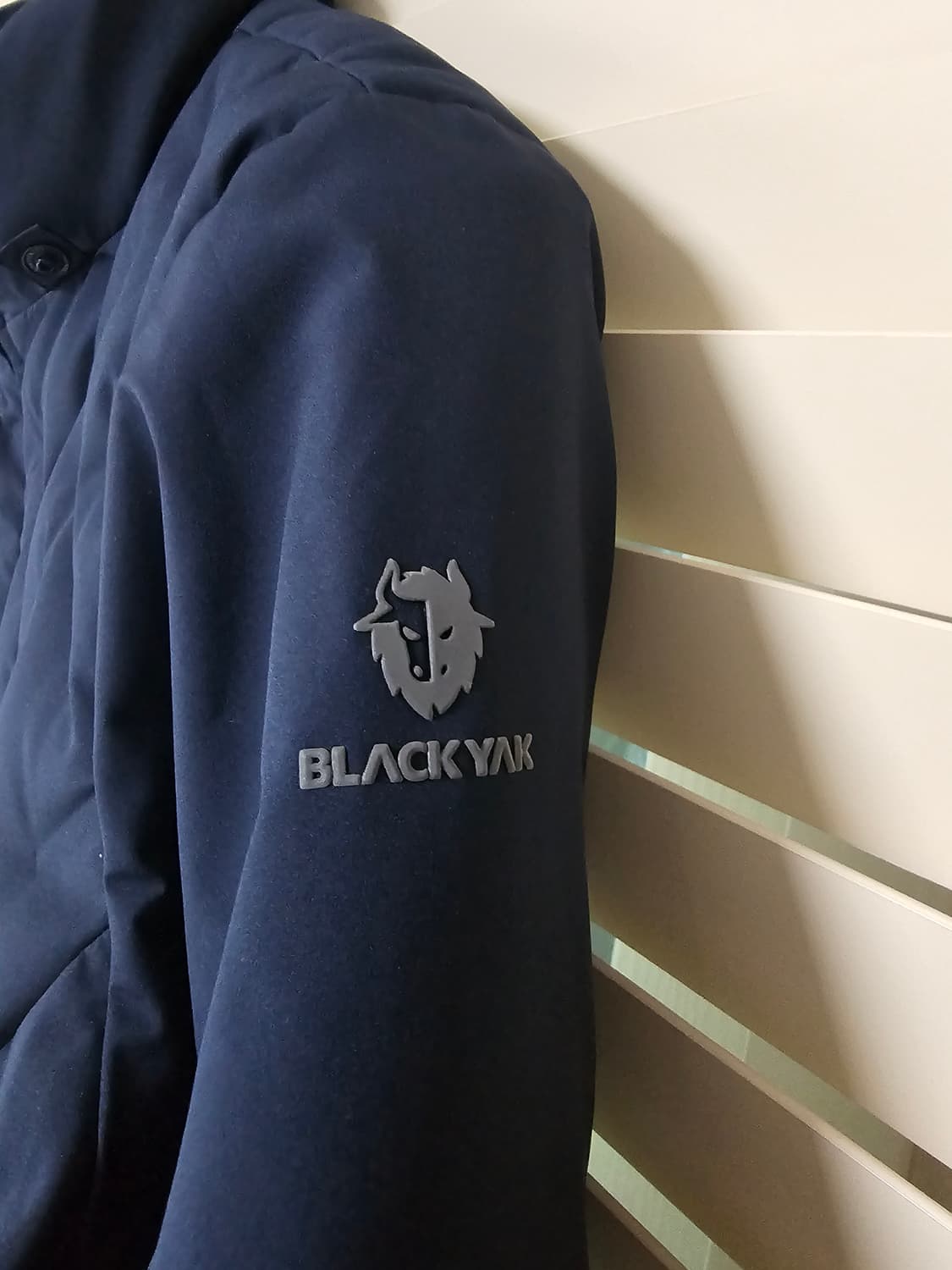 블랙야크 네이비 퀼팅 덕다운 경량패딩 95(M) 상품이미지2