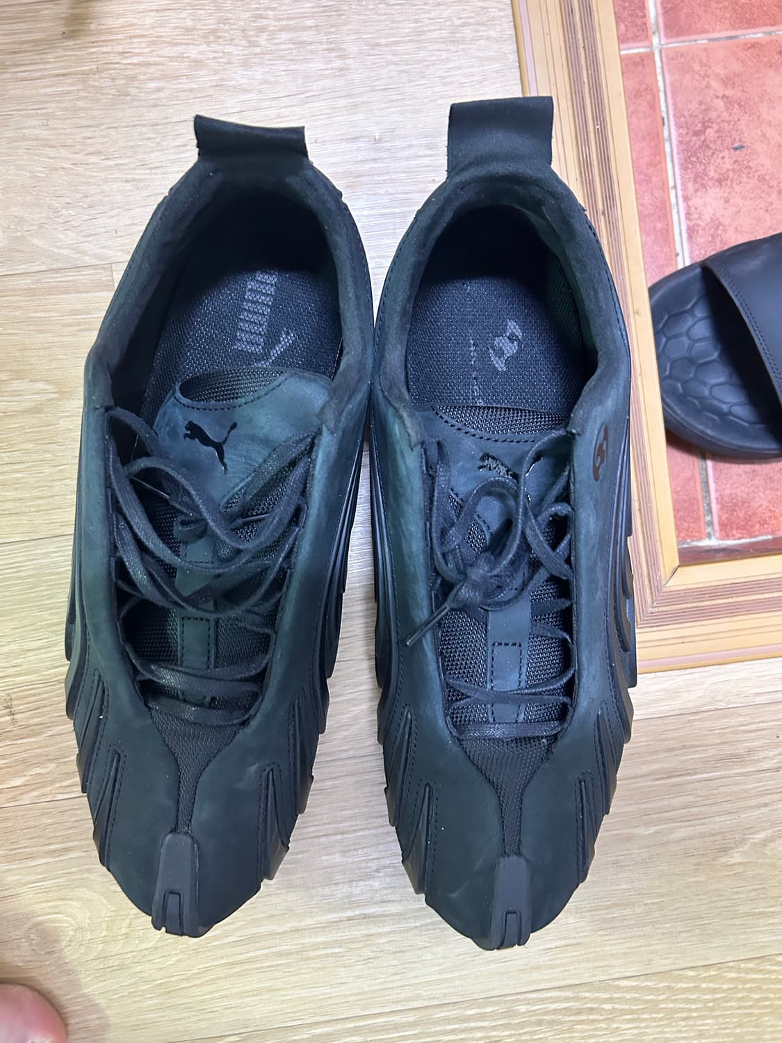 푸마 x 산산기어 탈론 블랙 상품이미지1