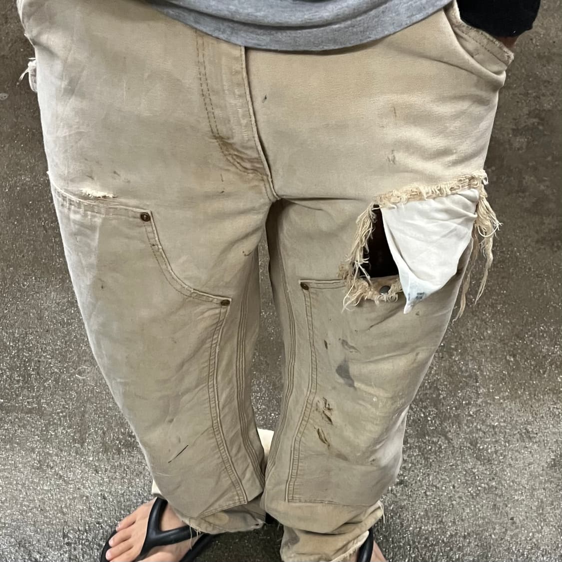 Carhartt 데미지 더블니 워크 팬츠 (33“) 상품이미지2