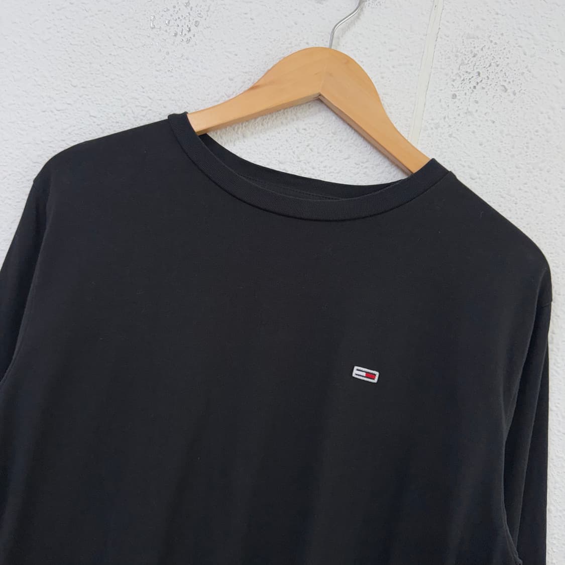 [S] 타미힐피거 스몰로고 롱슬리브 긴팔 티셔츠 블랙 1857 상품이미지3