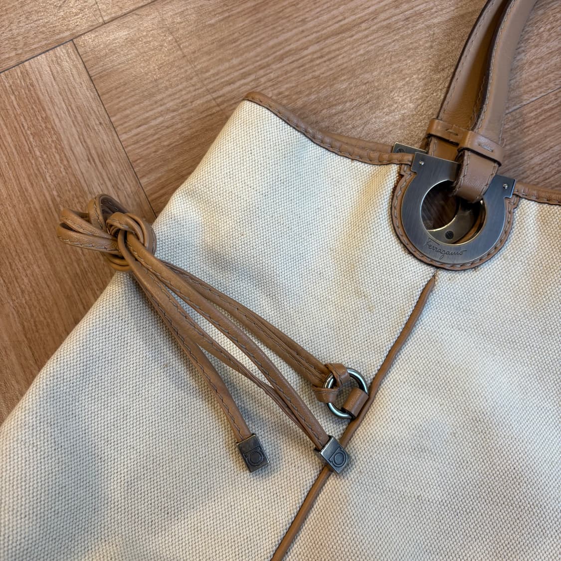 살바토레 페레가모 브라운 간치니 토트백 상품이미지8