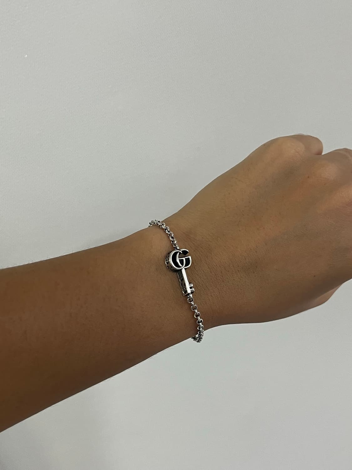 구찌 GG 마몽 키 참 팔찌 (실버) 상품이미지5