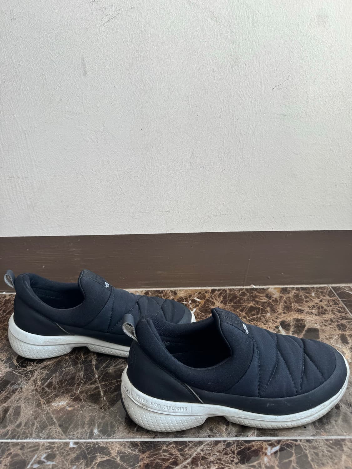 노스페이스 뮬 슬립온 블랙 상품이미지2