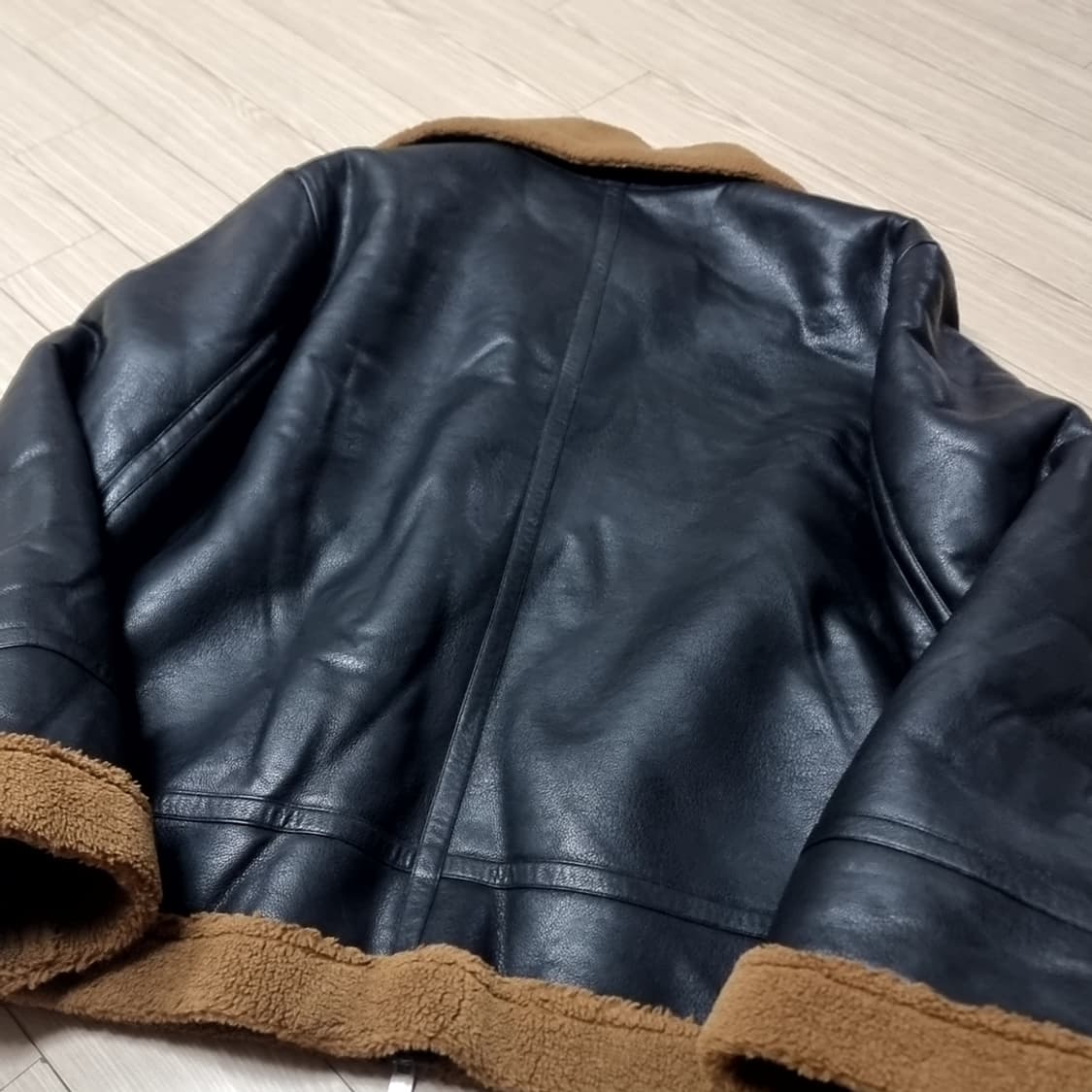 라퍼지스토어 블랙 무스탕 자켓(105) 상품이미지4