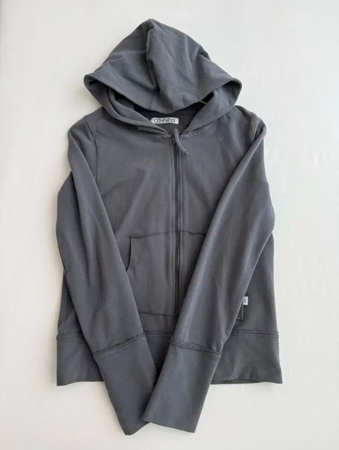 코이세이오 스티치 후드집업 차콜 상품이미지1