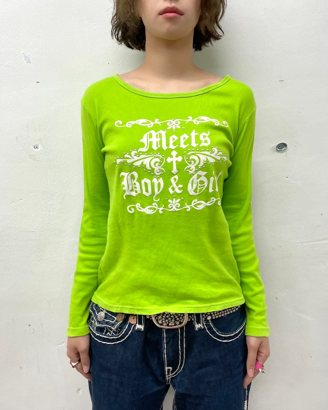 White lettering cubic green long-sleeve  상품이미지2