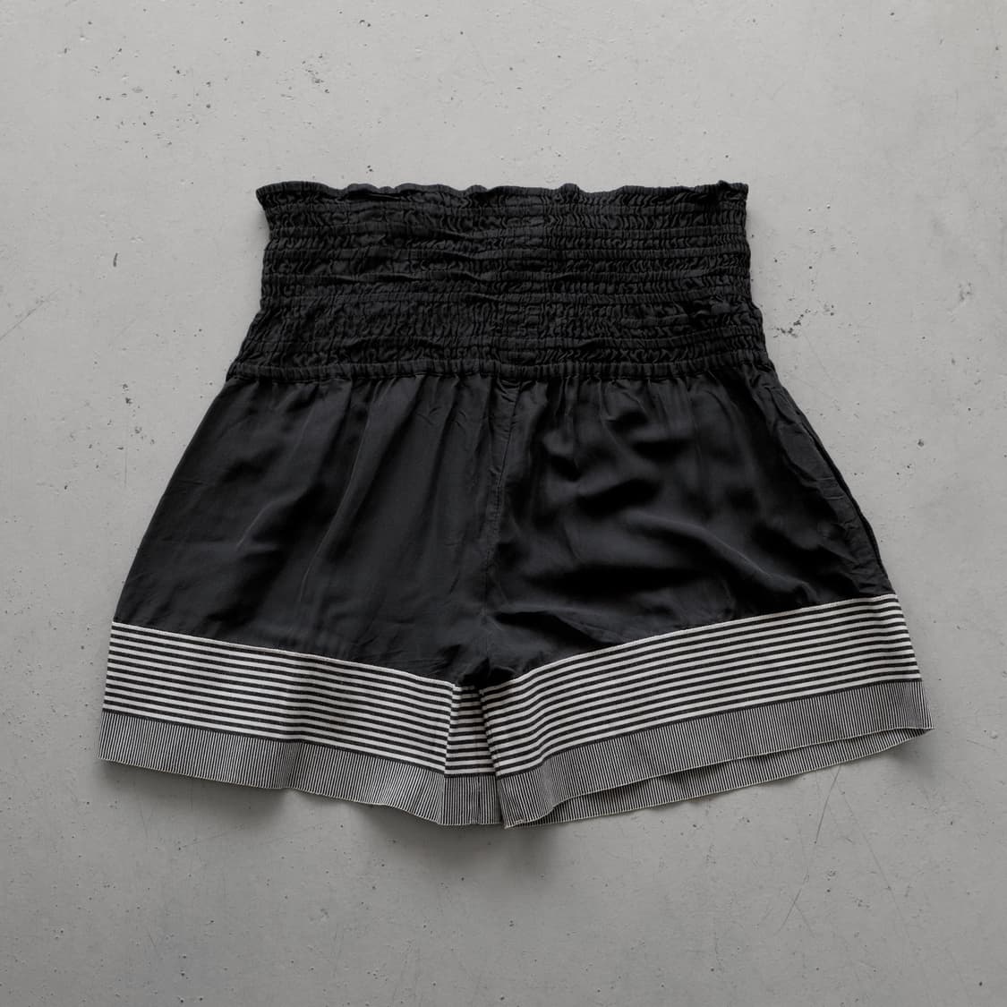 Acne Studios Cupro Half Pants 상품이미지4