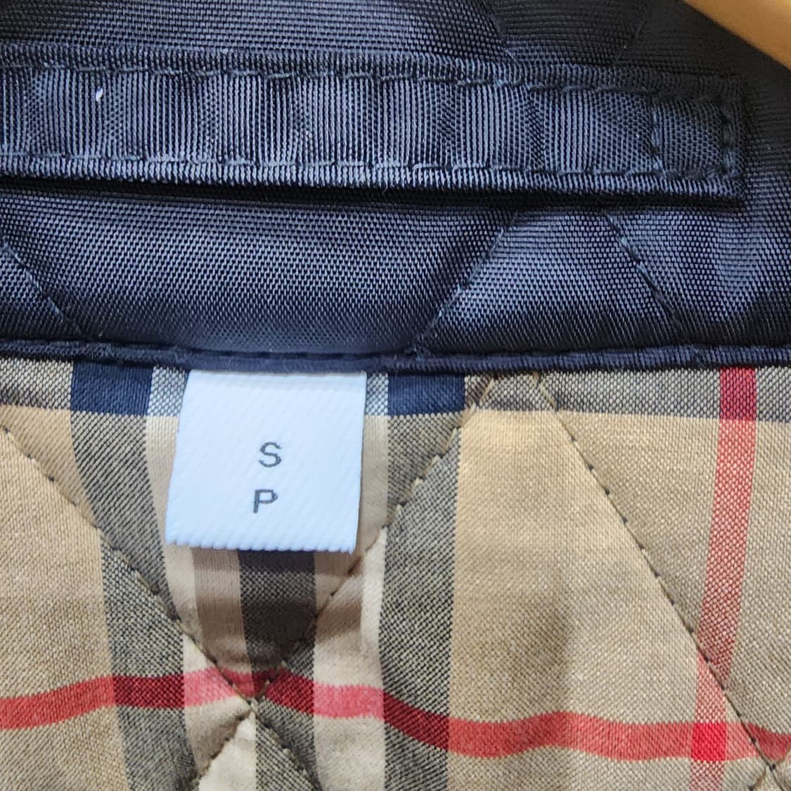 버버리 KEMBEL 다이아몬드 퀼팅자켓 S 새거급 상품이미지3