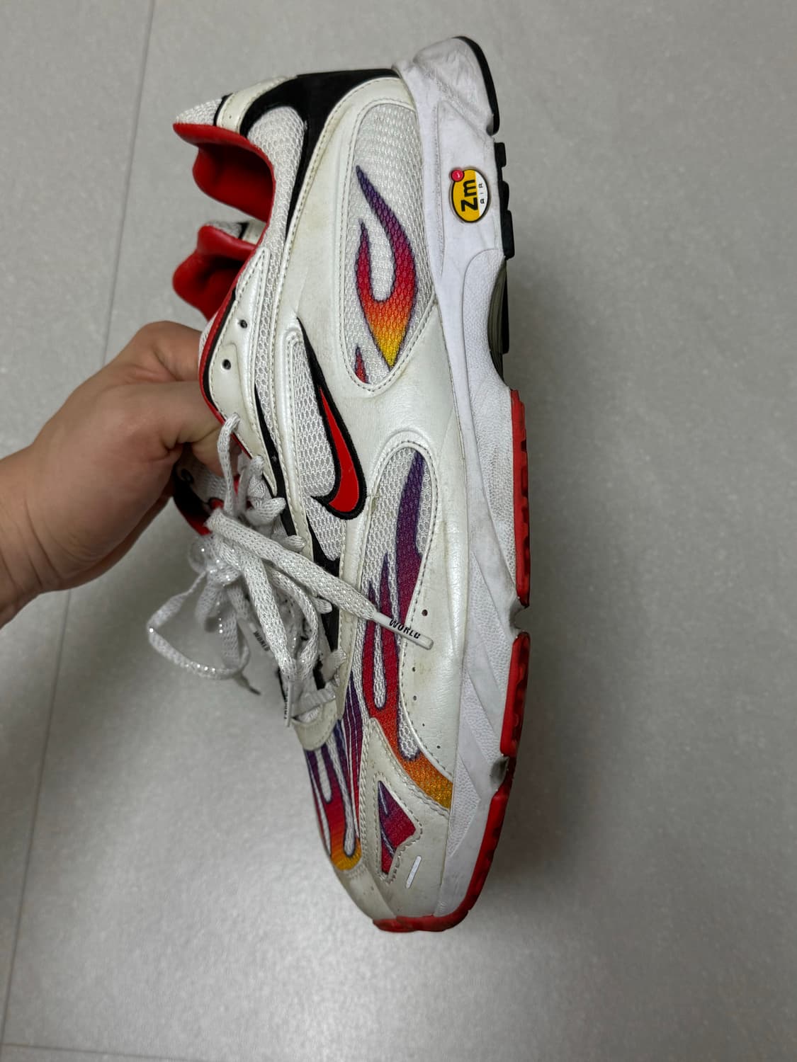 나이키 X 슈프림 줌 스트릭 스펙트럼 플러스 290 상품이미지4