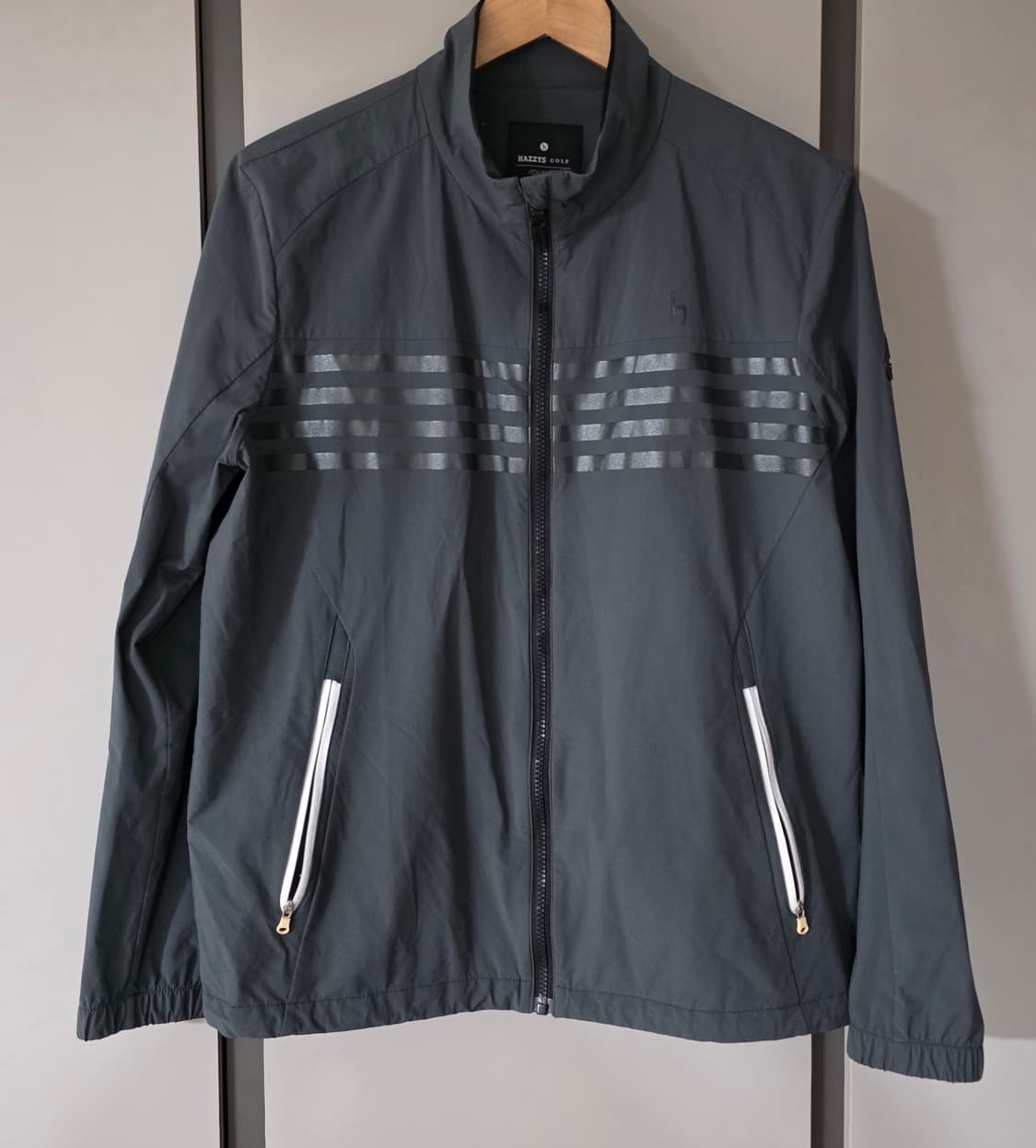 헤지스 골프 남성 바람막이.
싸이즈 100 상품이미지1