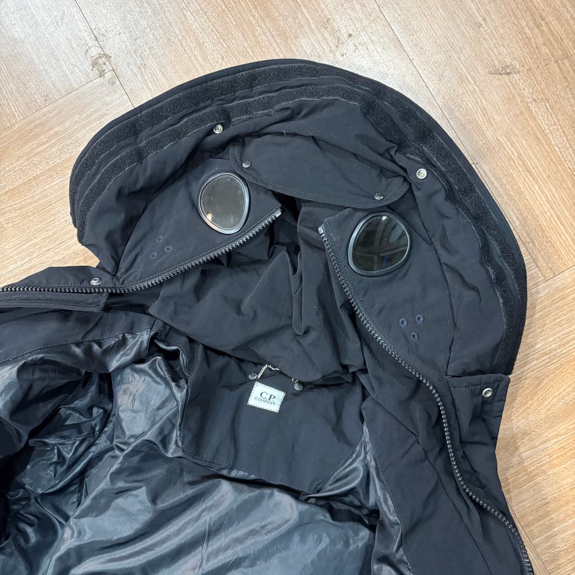 씨피컴퍼니 방독면 페이스 가드 고글 블랙 롱 다운 자켓 상품이미지8