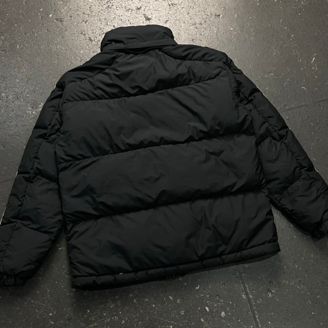 100 아디다스 삼선 푸퍼 패딩 상품이미지6