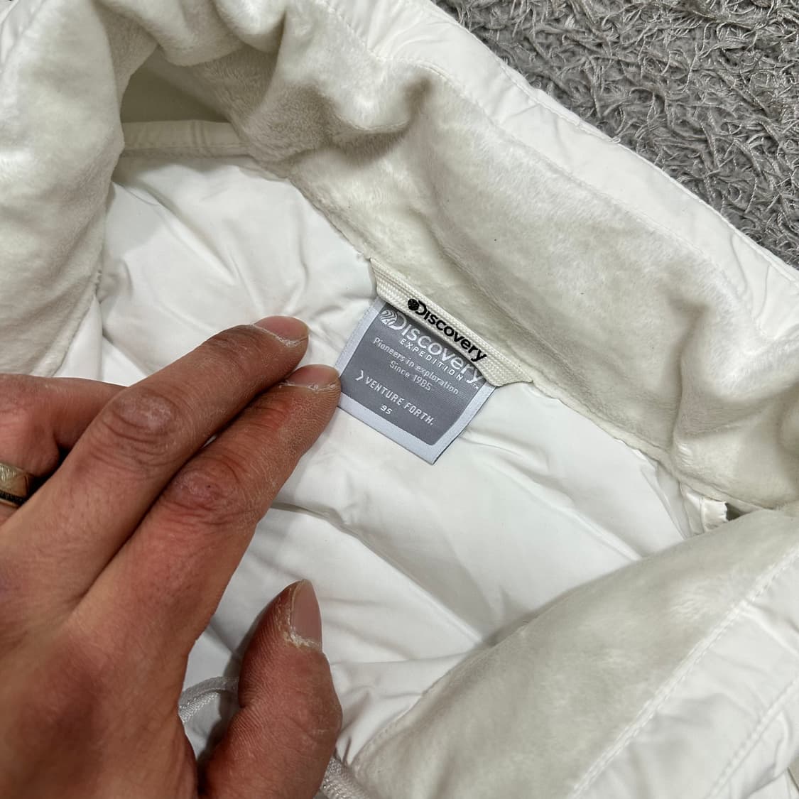 [95] 디스커버리 경량패딩 상품이미지3