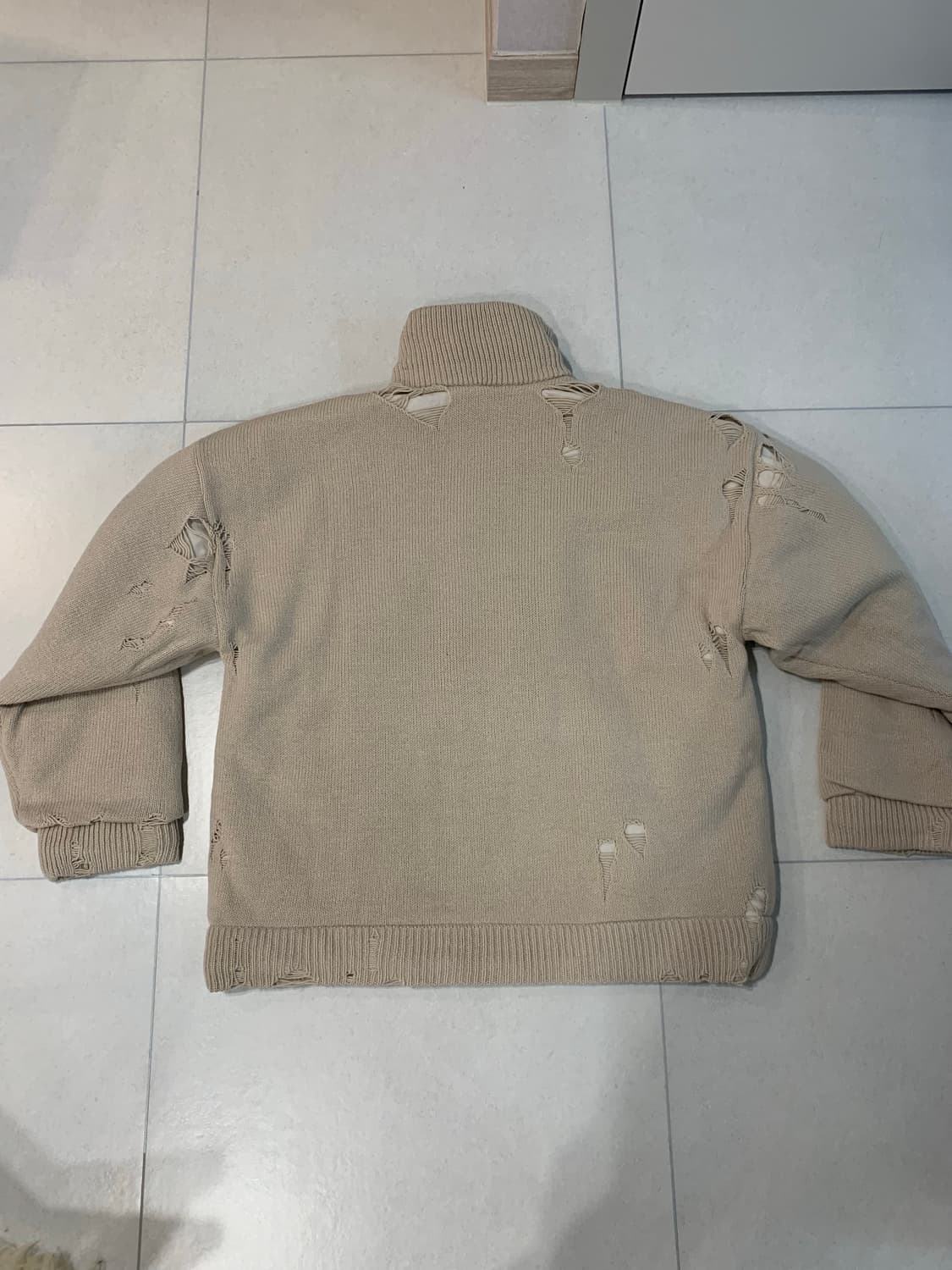 23FW 미하라 야스히로 패디드 니트 집업 상품이미지6