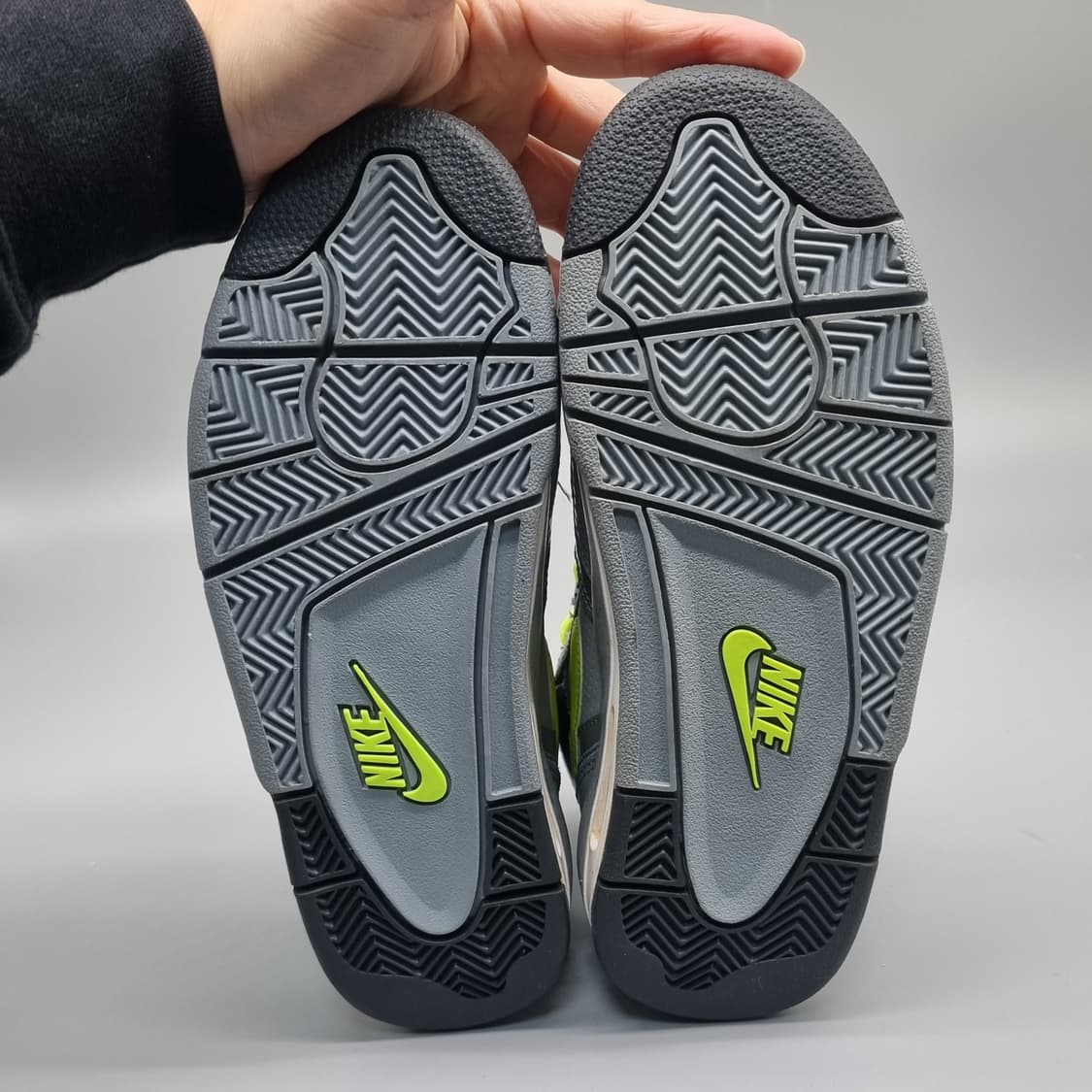 나이키 플라이트13 여성미드230 상품이미지3