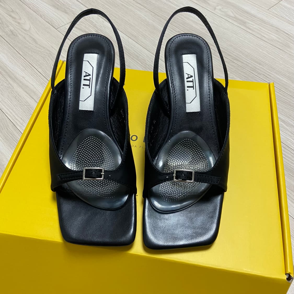 att 새틴 버클 힐 샌들 (240) 상품이미지3