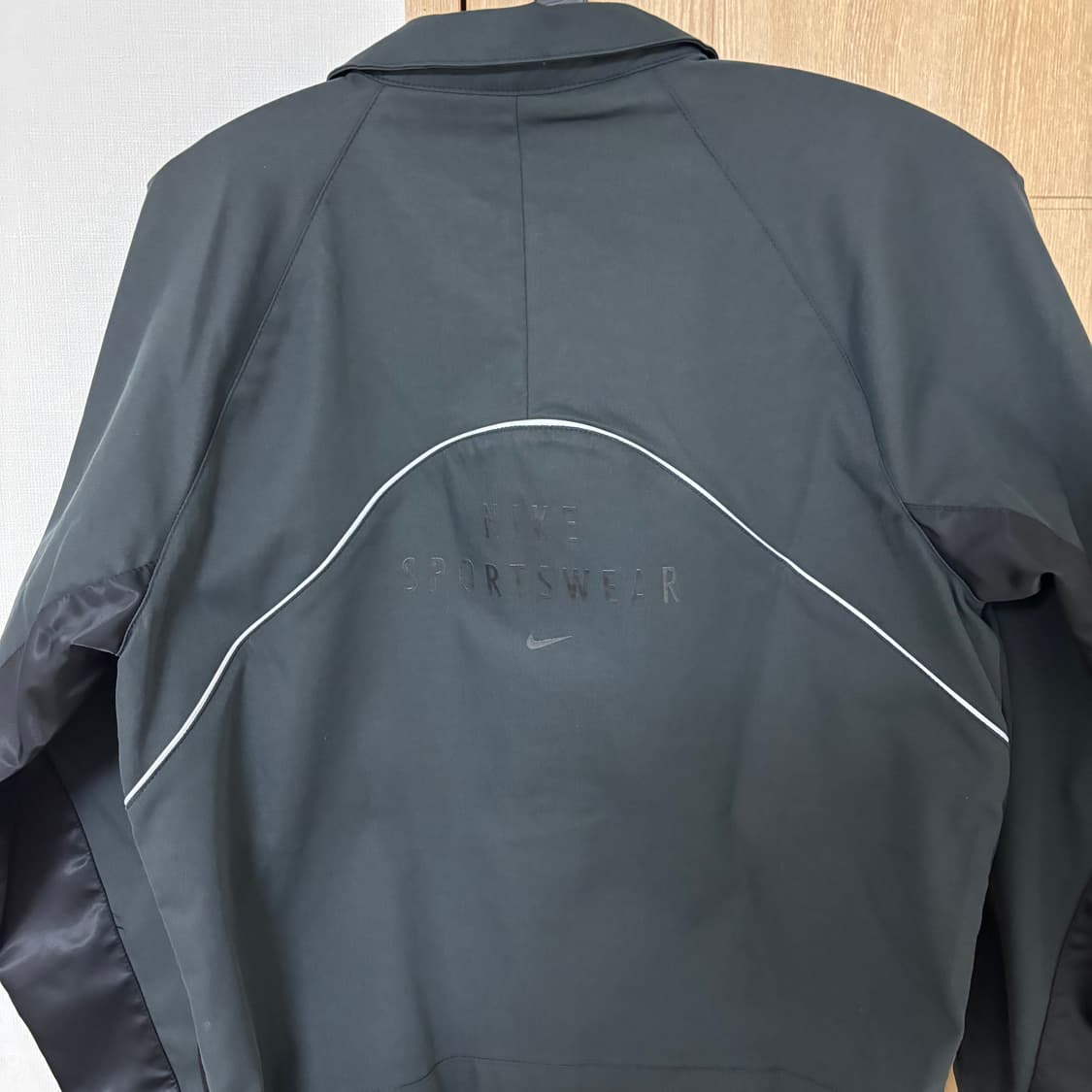 나이키 여성용 우븐 재킷 상품이미지2