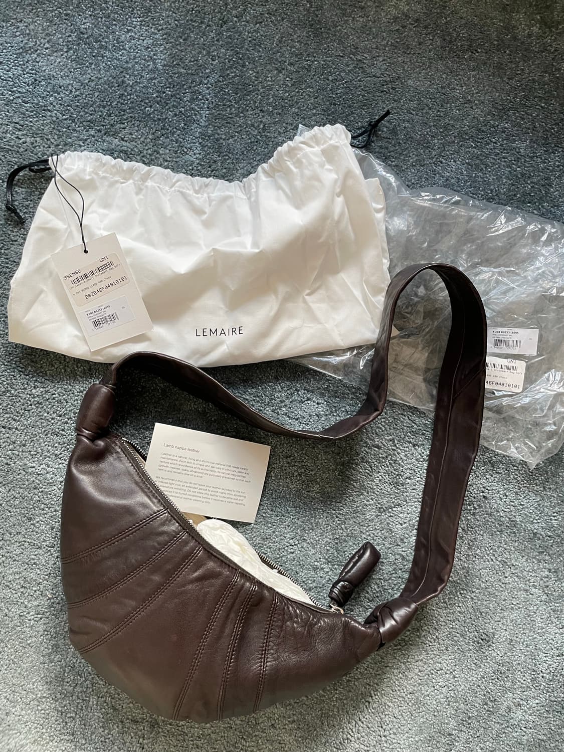 르메르 크루아상 스몰 다크초코  상품이미지1