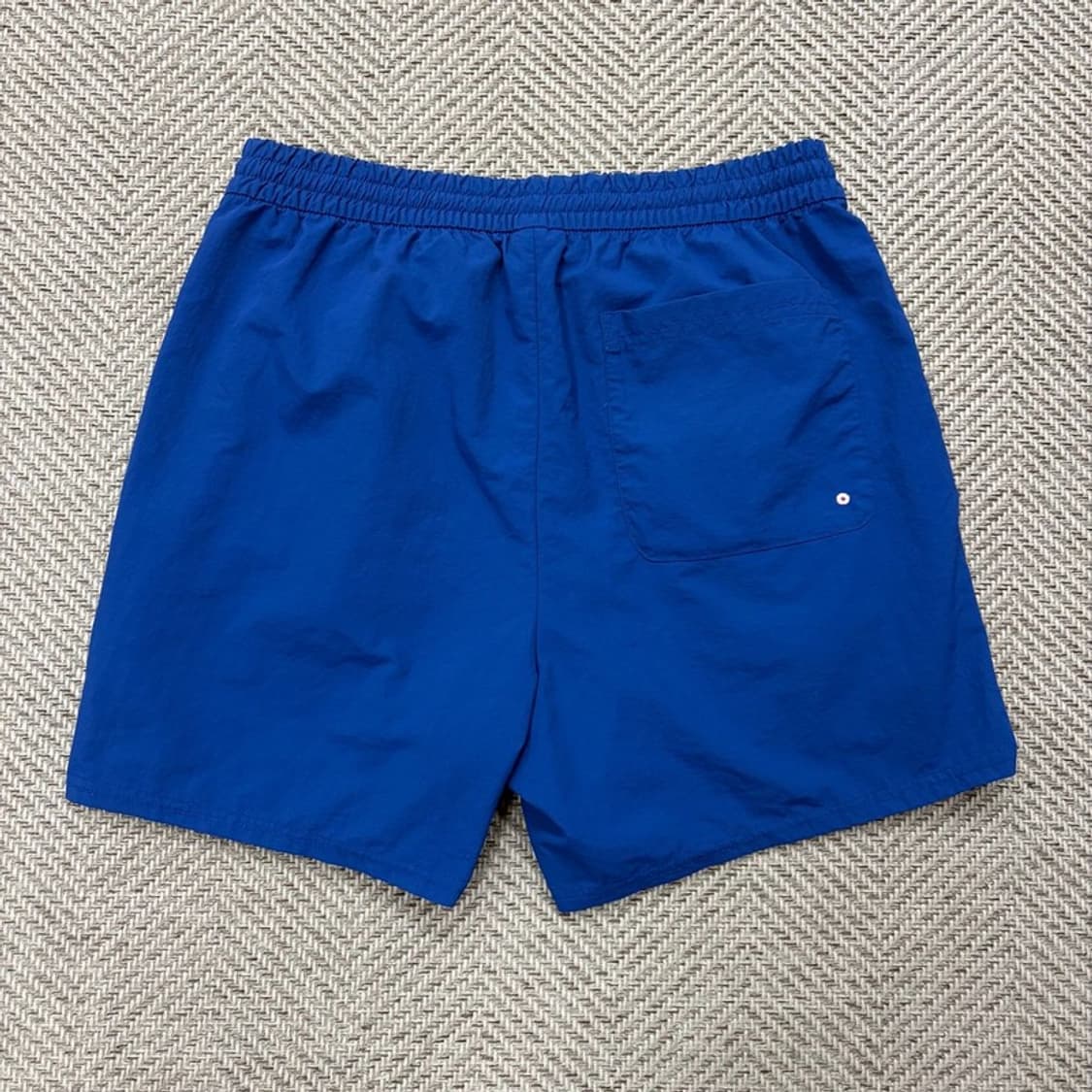 엄브로 베이직 로고 쇼츠 v2645 상품이미지2