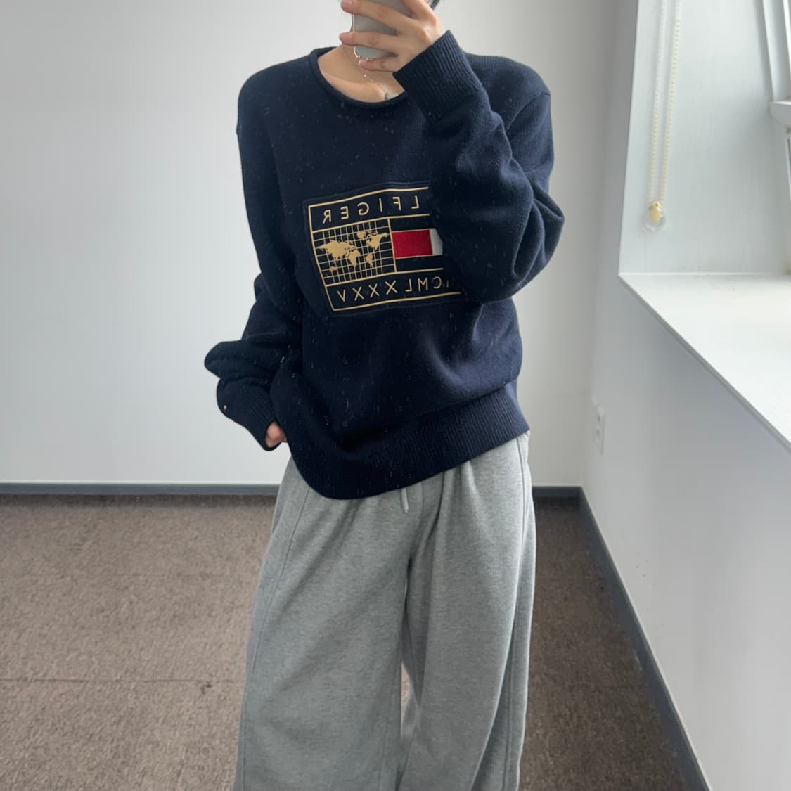 Tommy Hilfiger 타미힐피거 패치 네이비 니트 상품이미지1