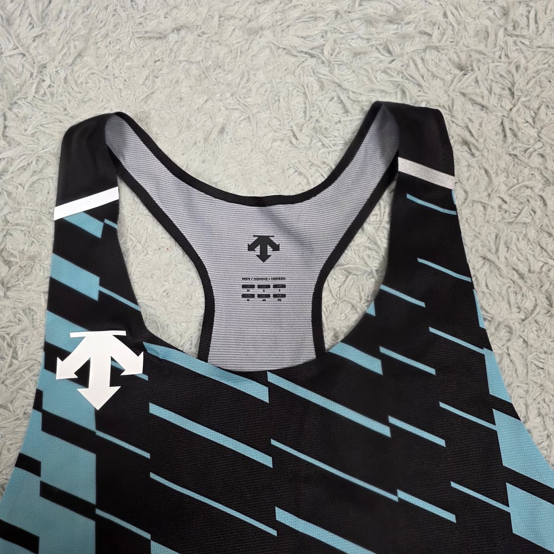 [택상품/최신출시] 데상트 러닝 델타프로 윙 싱글렛 민트 패턴 M 상품이미지3