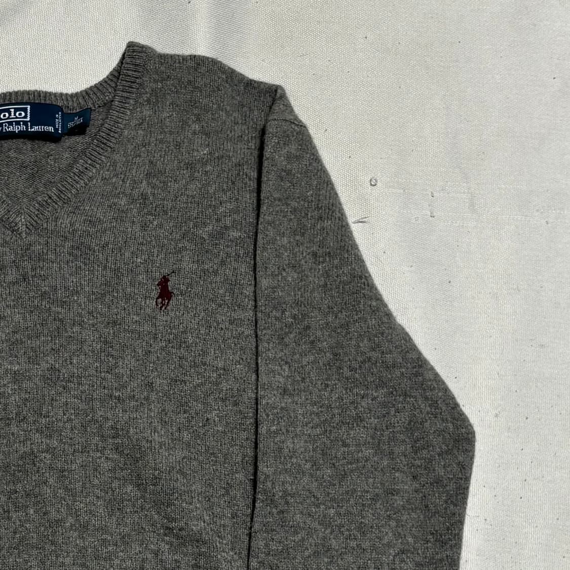 M 폴로랄프로렌 버건디 포니 램스울 그레이 브이넥 니트 상품이미지1