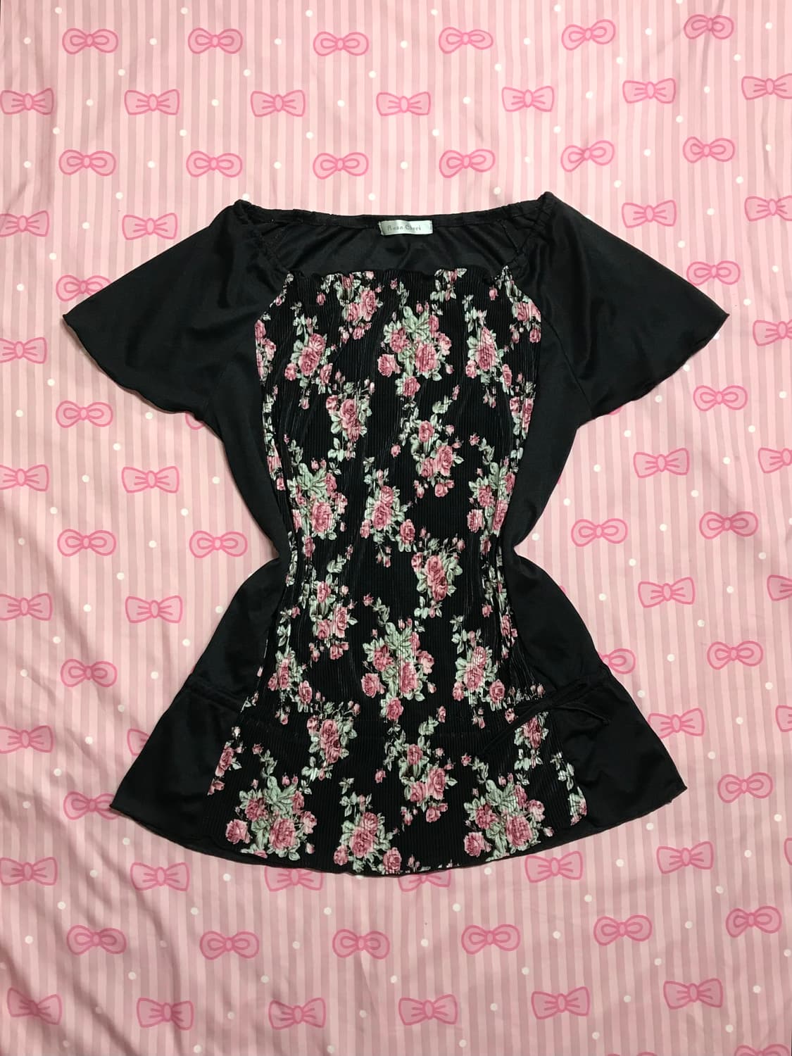 Rosa cheri 플라워 레이어드 블랙 오프숄더 티셔츠 상품이미지1