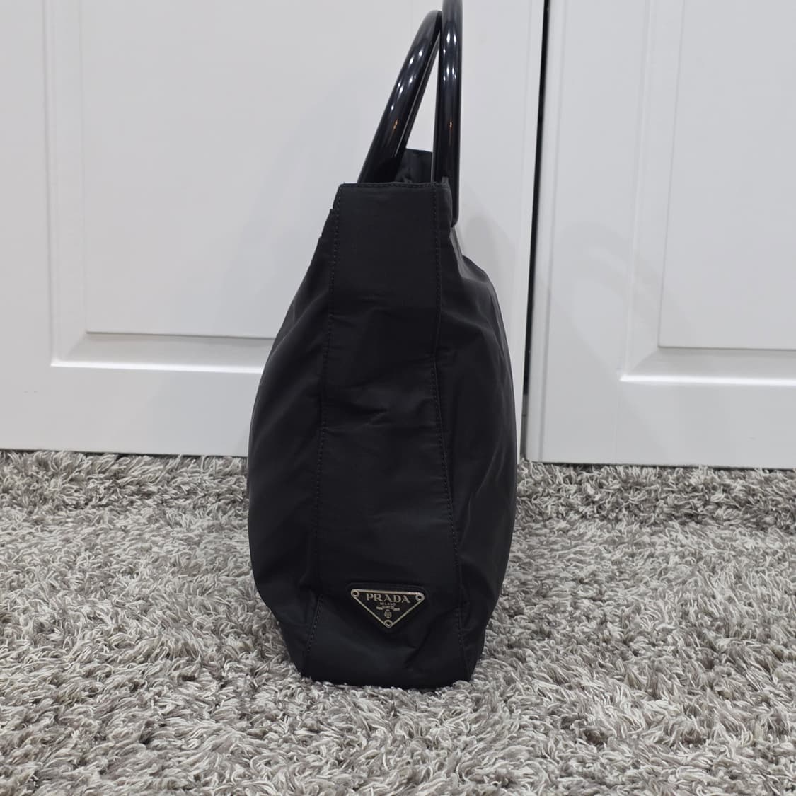 프라다 포코노 나일론 삼각로고 토트백 상품이미지3