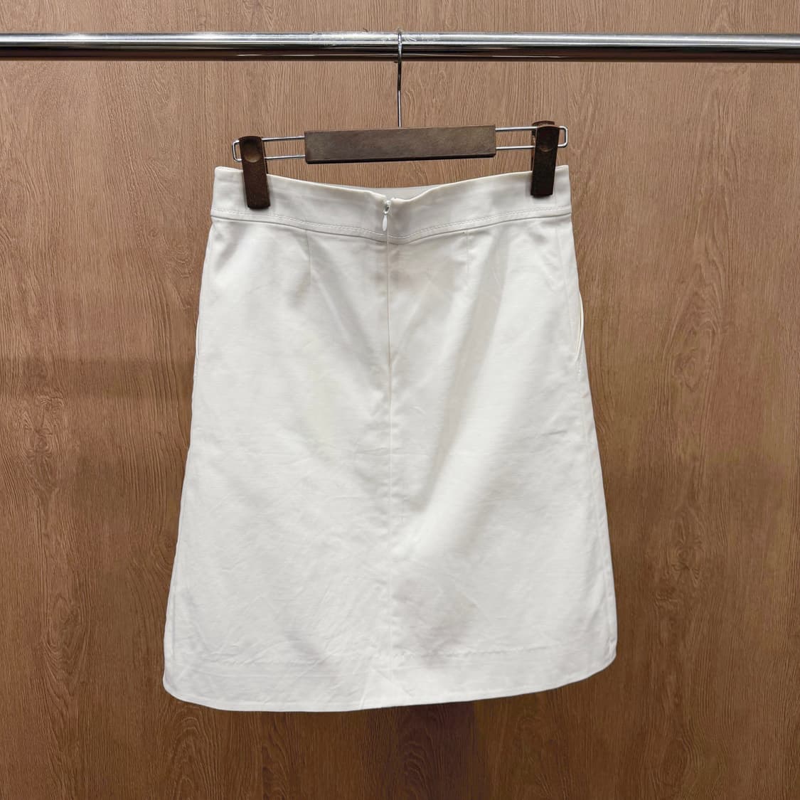 셀린느 미디 플리츠 스커트 지퍼 클로징 더블 포켓 디테일 A라인 화이트 상품이미지3